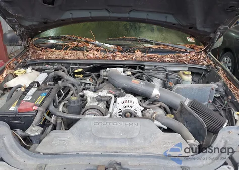 2002 Jeep Grand Cherokee Laredo from USA, damaged, VIN 1J4GW48NX2C200853